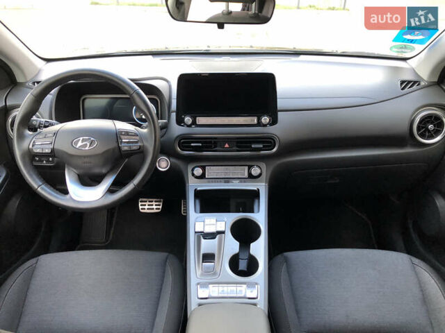 Черный Хендай Kona Electric, объемом двигателя 0 л и пробегом 30 тыс. км за 16000 $, фото 22 на Automoto.ua