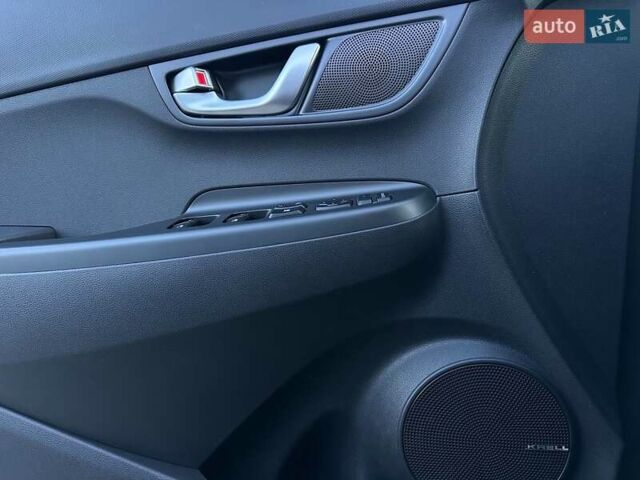 Черный Хендай Kona Electric, объемом двигателя 0 л и пробегом 86 тыс. км за 21500 $, фото 37 на Automoto.ua