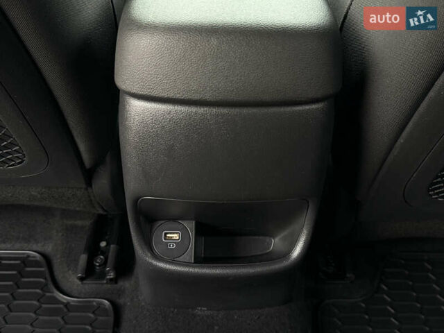 Черный Хендай Kona Electric, объемом двигателя 0 л и пробегом 83 тыс. км за 20900 $, фото 76 на Automoto.ua