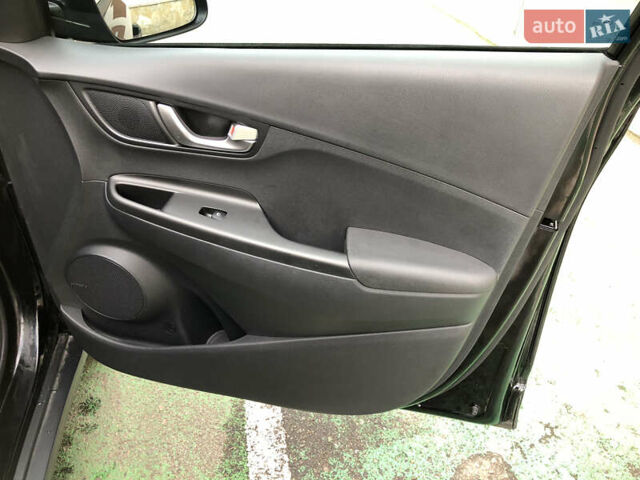 Черный Хендай Kona Electric, объемом двигателя 0 л и пробегом 30 тыс. км за 16000 $, фото 15 на Automoto.ua