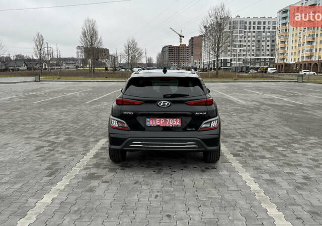 Черный Хендай Kona Electric, объемом двигателя 0 л и пробегом 27 тыс. км за 21999 $, фото 10 на Automoto.ua