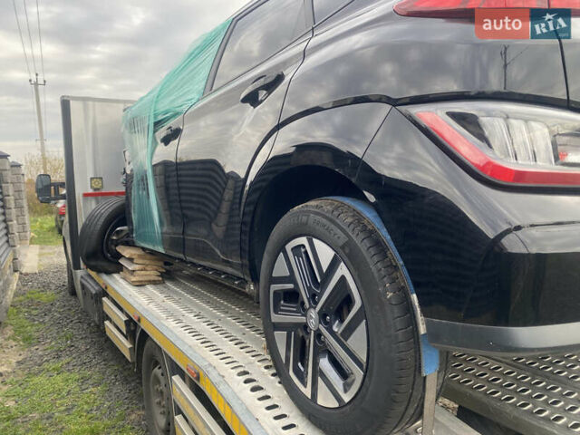 Черный Хендай Kona Electric, объемом двигателя 0 л и пробегом 40 тыс. км за 5000 $, фото 5 на Automoto.ua