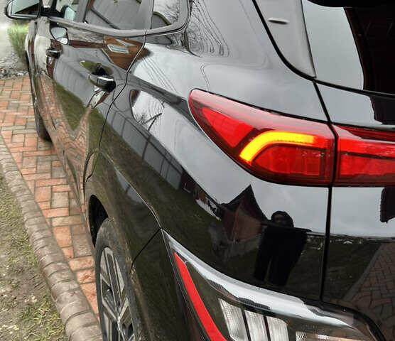 Черный Хендай Kona Electric, объемом двигателя 0 л и пробегом 73 тыс. км за 22699 $, фото 20 на Automoto.ua