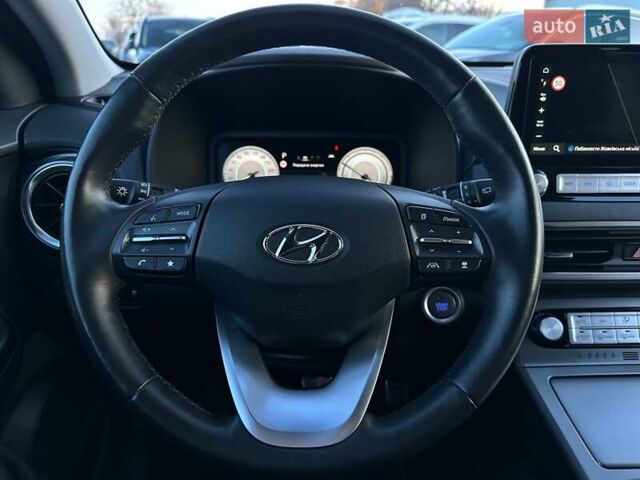 Черный Хендай Kona Electric, объемом двигателя 0 л и пробегом 86 тыс. км за 21500 $, фото 46 на Automoto.ua