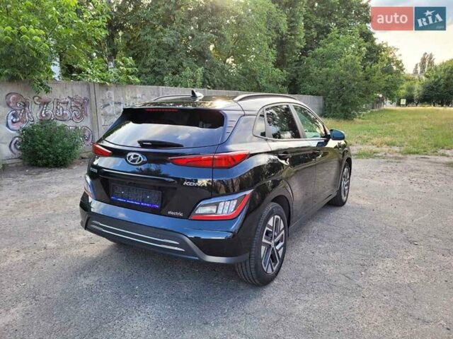 Чорний Хендай Kona Electric, об'ємом двигуна 0 л та пробігом 97 тис. км за 19200 $, фото 4 на Automoto.ua