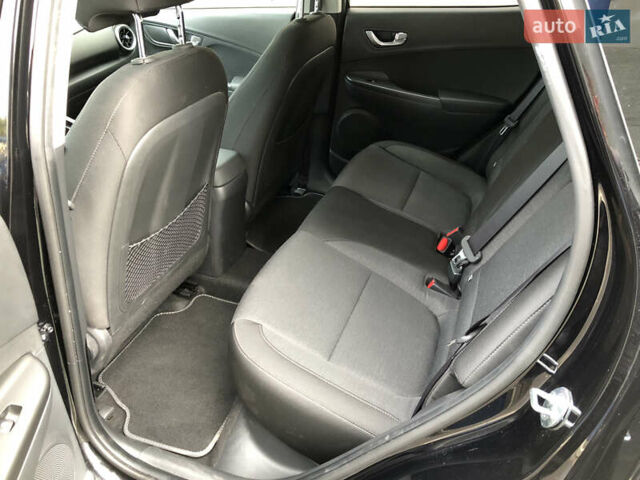 Черный Хендай Kona Electric, объемом двигателя 0 л и пробегом 30 тыс. км за 16000 $, фото 12 на Automoto.ua