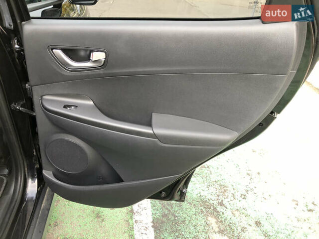 Черный Хендай Kona Electric, объемом двигателя 0 л и пробегом 30 тыс. км за 16000 $, фото 17 на Automoto.ua