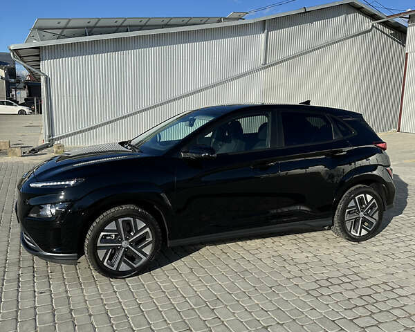 Чорний Хендай Kona Electric, об'ємом двигуна 0 л та пробігом 65 тис. км за 19500 $, фото 1 на Automoto.ua