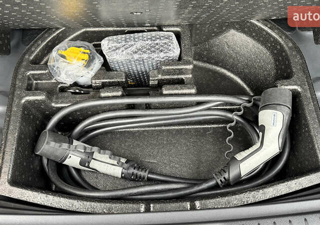 Черный Хендай Kona Electric, объемом двигателя 0 л и пробегом 27 тыс. км за 21999 $, фото 40 на Automoto.ua