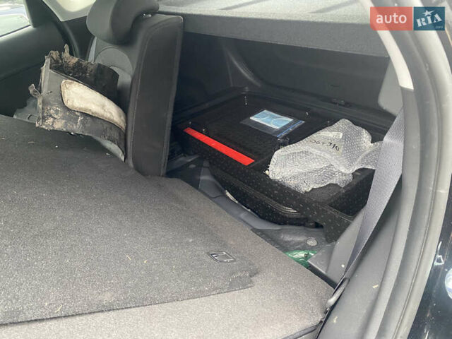 Черный Хендай Kona Electric, объемом двигателя 0 л и пробегом 40 тыс. км за 5000 $, фото 15 на Automoto.ua