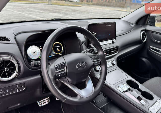 Черный Хендай Kona Electric, объемом двигателя 0 л и пробегом 27 тыс. км за 21999 $, фото 26 на Automoto.ua
