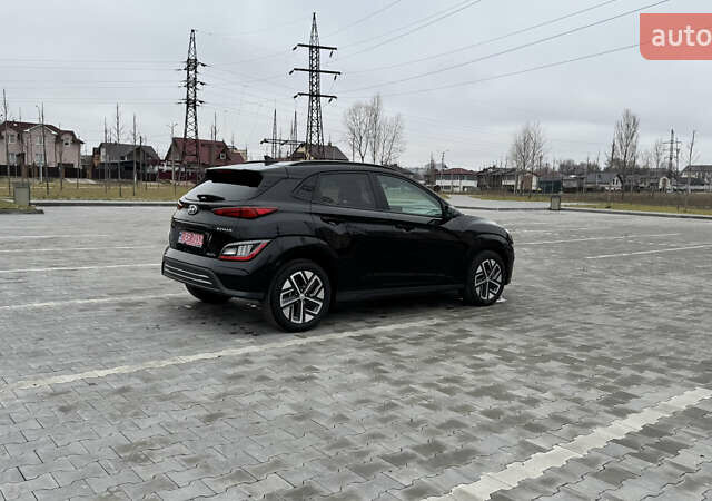 Черный Хендай Kona Electric, объемом двигателя 0 л и пробегом 27 тыс. км за 21999 $, фото 9 на Automoto.ua