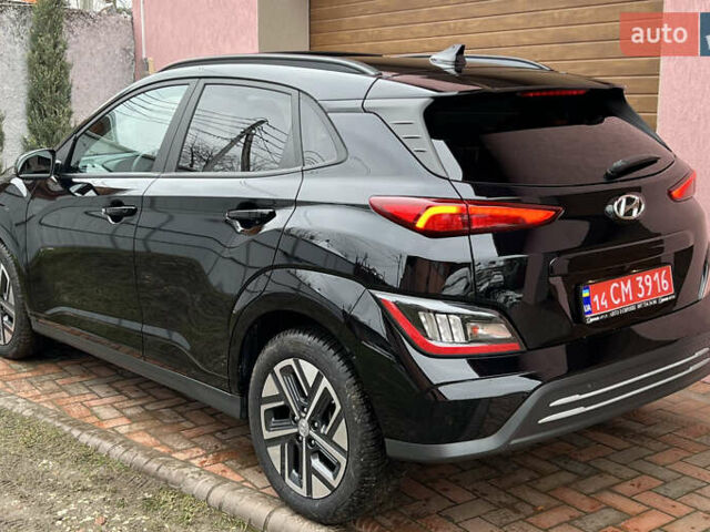 Черный Хендай Kona Electric, объемом двигателя 0 л и пробегом 73 тыс. км за 22699 $, фото 19 на Automoto.ua