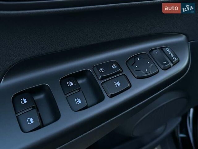 Черный Хендай Kona Electric, объемом двигателя 0 л и пробегом 86 тыс. км за 21500 $, фото 40 на Automoto.ua