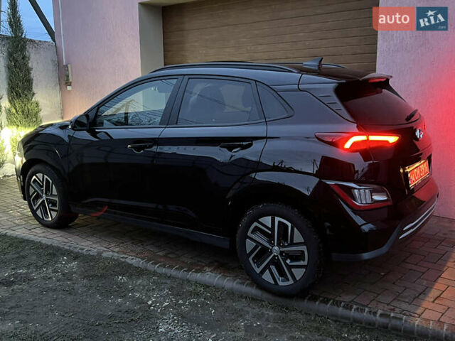 Черный Хендай Kona Electric, объемом двигателя 0 л и пробегом 73 тыс. км за 22699 $, фото 30 на Automoto.ua