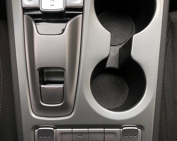 Черный Хендай Kona Electric, объемом двигателя 0 л и пробегом 30 тыс. км за 16000 $, фото 25 на Automoto.ua