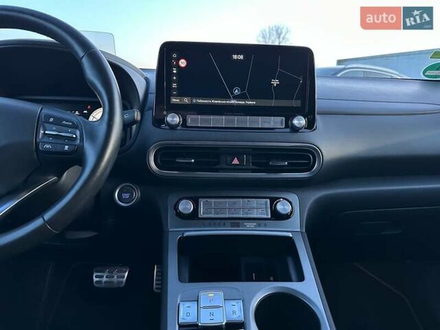 Черный Хендай Kona Electric, объемом двигателя 0 л и пробегом 86 тыс. км за 21500 $, фото 57 на Automoto.ua