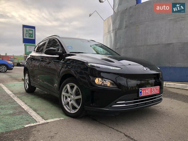 Черный Хендай Kona Electric, объемом двигателя 0 л и пробегом 30 тыс. км за 16000 $, фото 3 на Automoto.ua