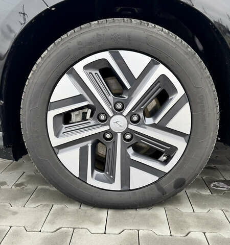 Черный Хендай Kona Electric, объемом двигателя 0 л и пробегом 27 тыс. км за 21999 $, фото 13 на Automoto.ua