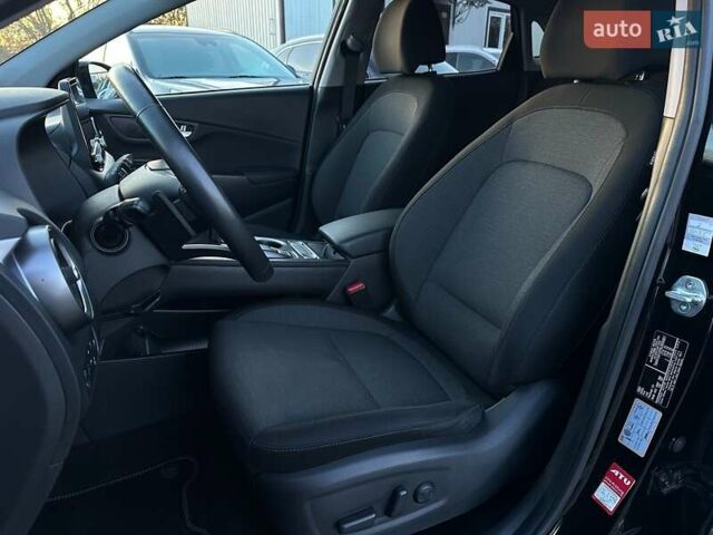 Черный Хендай Kona Electric, объемом двигателя 0 л и пробегом 86 тыс. км за 21500 $, фото 1 на Automoto.ua