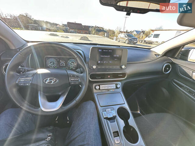Чорний Хендай Kona Electric, об'ємом двигуна 0 л та пробігом 65 тис. км за 19500 $, фото 41 на Automoto.ua