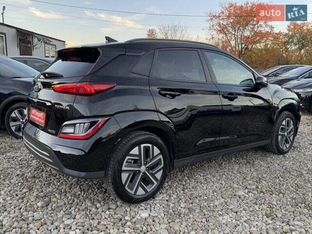 Черный Хендай Kona Electric, объемом двигателя 0 л и пробегом 83 тыс. км за 20700 $, фото 19 на Automoto.ua