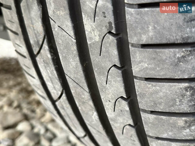 Черный Хендай Kona Electric, объемом двигателя 0 л и пробегом 83 тыс. км за 20900 $, фото 28 на Automoto.ua