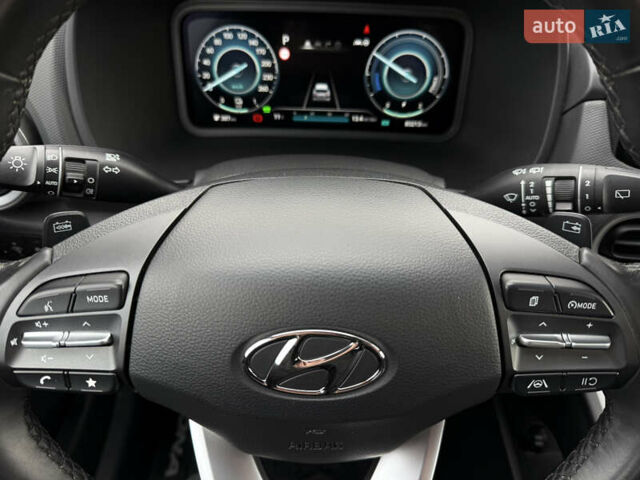 Черный Хендай Kona Electric, объемом двигателя 0 л и пробегом 83 тыс. км за 20900 $, фото 43 на Automoto.ua