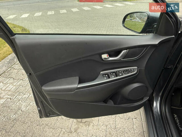 Черный Хендай Kona Electric, объемом двигателя 0 л и пробегом 20 тыс. км за 16999 $, фото 15 на Automoto.ua