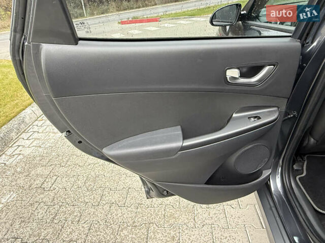 Черный Хендай Kona Electric, объемом двигателя 0 л и пробегом 20 тыс. км за 16999 $, фото 17 на Automoto.ua