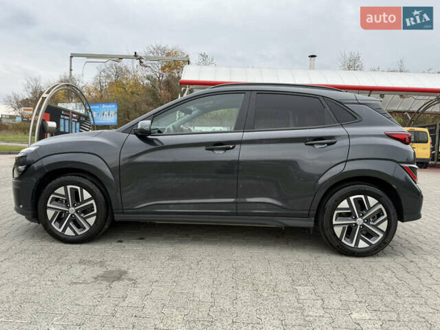 Черный Хендай Kona Electric, объемом двигателя 0 л и пробегом 20 тыс. км за 16999 $, фото 9 на Automoto.ua