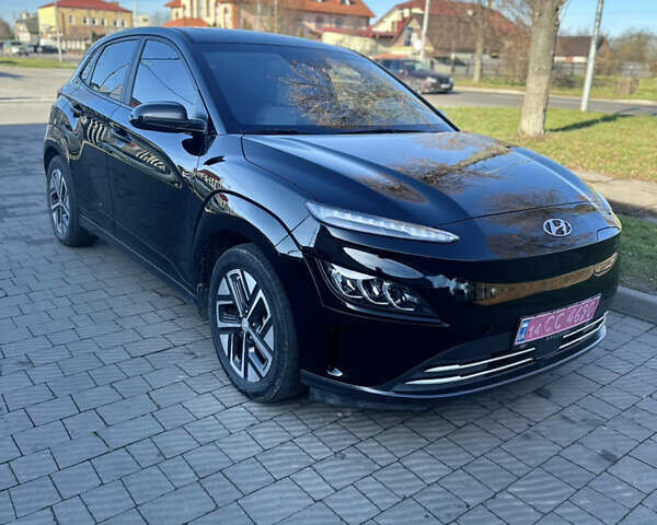 Чорний Хендай Kona Electric, об'ємом двигуна 0 л та пробігом 28 тис. км за 16999 $, фото 1 на Automoto.ua