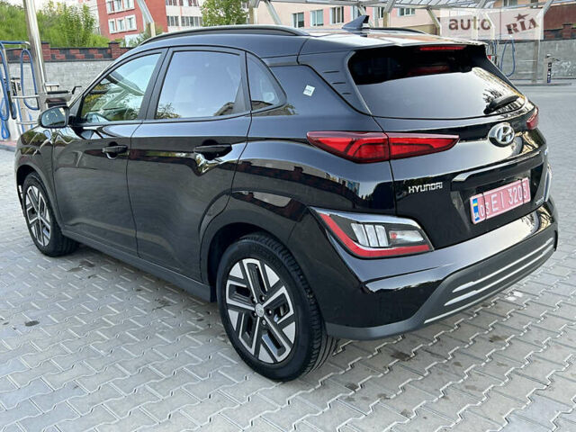 Черный Хендай Kona Electric, объемом двигателя 0 л и пробегом 2 тыс. км за 27000 $, фото 8 на Automoto.ua