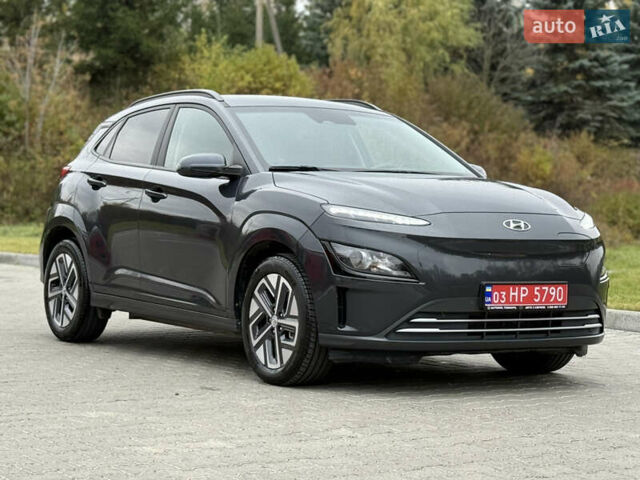 Черный Хендай Kona Electric, объемом двигателя 0 л и пробегом 20 тыс. км за 16999 $, фото 4 на Automoto.ua