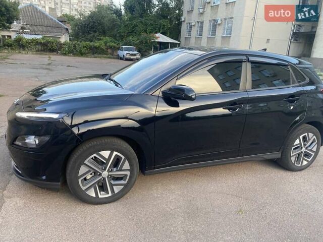 Черный Хендай Kona Electric, объемом двигателя 0 л и пробегом 50 тыс. км за 23500 $, фото 16 на Automoto.ua