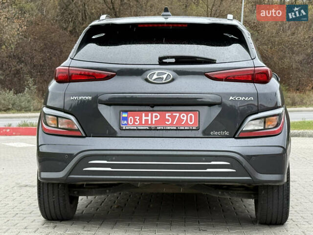 Черный Хендай Kona Electric, объемом двигателя 0 л и пробегом 20 тыс. км за 16999 $, фото 7 на Automoto.ua