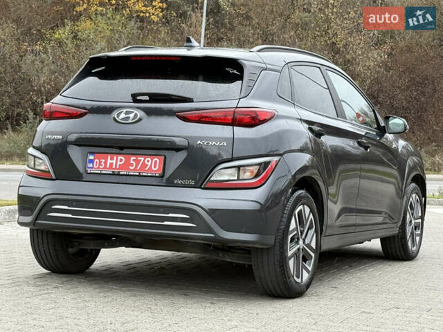 Черный Хендай Kona Electric, объемом двигателя 0 л и пробегом 20 тыс. км за 16999 $, фото 5 на Automoto.ua