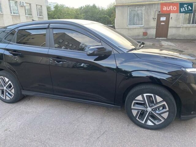 Черный Хендай Kona Electric, объемом двигателя 0 л и пробегом 50 тыс. км за 23500 $, фото 14 на Automoto.ua
