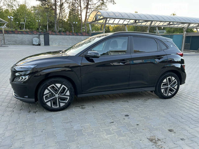 Чорний Хендай Kona Electric, об'ємом двигуна 0 л та пробігом 2 тис. км за 27000 $, фото 3 на Automoto.ua