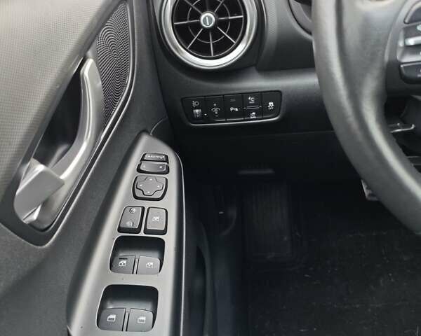 Черный Хендай Kona Electric, объемом двигателя 0 л и пробегом 22 тыс. км за 17900 $, фото 12 на Automoto.ua