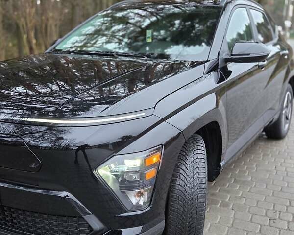 Черный Хендай Kona Electric, объемом двигателя 0 л и пробегом 8 тыс. км за 26350 $, фото 5 на Automoto.ua