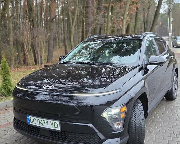 Черный Хендай Kona Electric, объемом двигателя 0 л и пробегом 8 тыс. км за 26350 $, фото 4 на Automoto.ua