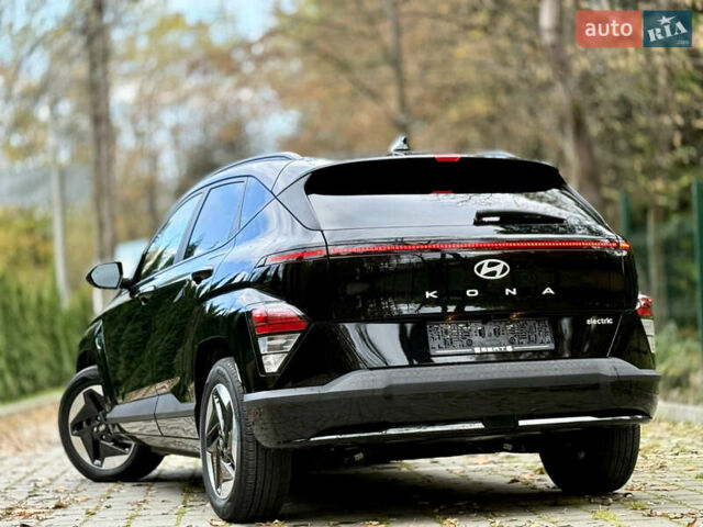 Черный Хендай Kona Electric, объемом двигателя 0 л и пробегом 10 тыс. км за 25399 $, фото 30 на Automoto.ua