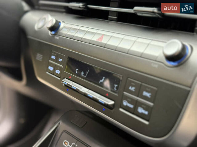 Черный Хендай Kona Electric, объемом двигателя 0 л и пробегом 10 тыс. км за 25399 $, фото 79 на Automoto.ua