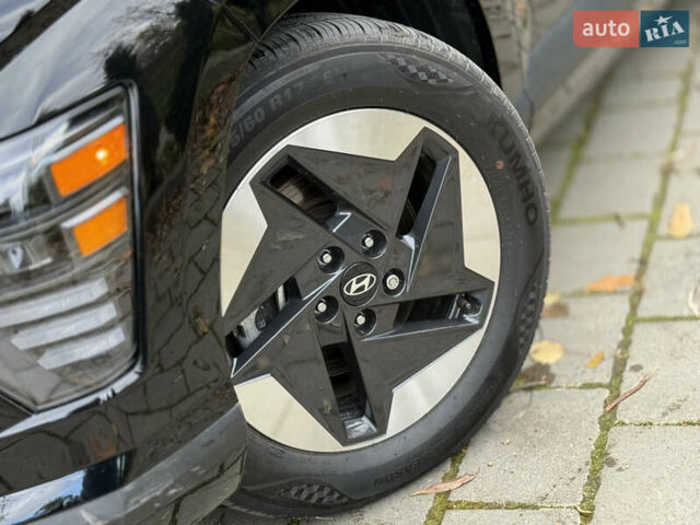 Черный Хендай Kona Electric, объемом двигателя 0 л и пробегом 10 тыс. км за 25399 $, фото 24 на Automoto.ua