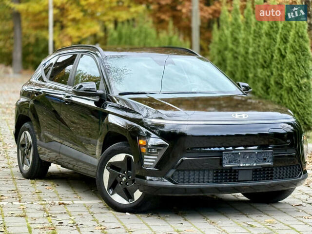 Черный Хендай Kona Electric, объемом двигателя 0 л и пробегом 10 тыс. км за 25399 $, фото 6 на Automoto.ua