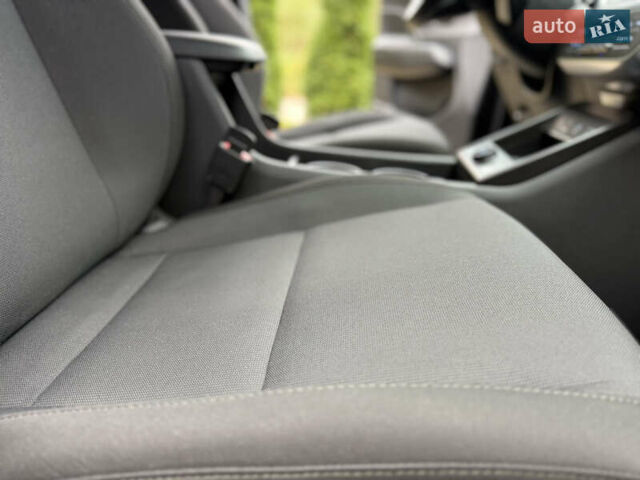 Черный Хендай Kona Electric, объемом двигателя 0 л и пробегом 10 тыс. км за 25399 $, фото 73 на Automoto.ua