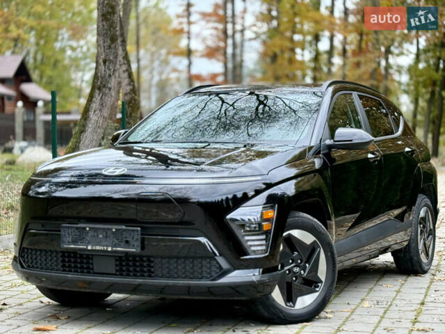 Черный Хендай Kona Electric, объемом двигателя 0 л и пробегом 10 тыс. км за 25399 $, фото 26 на Automoto.ua