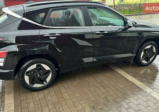Черный Хендай Kona Electric, объемом двигателя 0 л и пробегом 46 тыс. км за 23600 $, фото 4 на Automoto.ua
