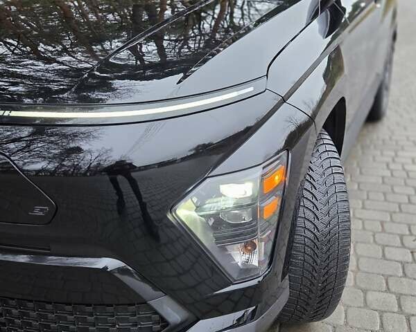 Черный Хендай Kona Electric, объемом двигателя 0 л и пробегом 8 тыс. км за 26350 $, фото 6 на Automoto.ua